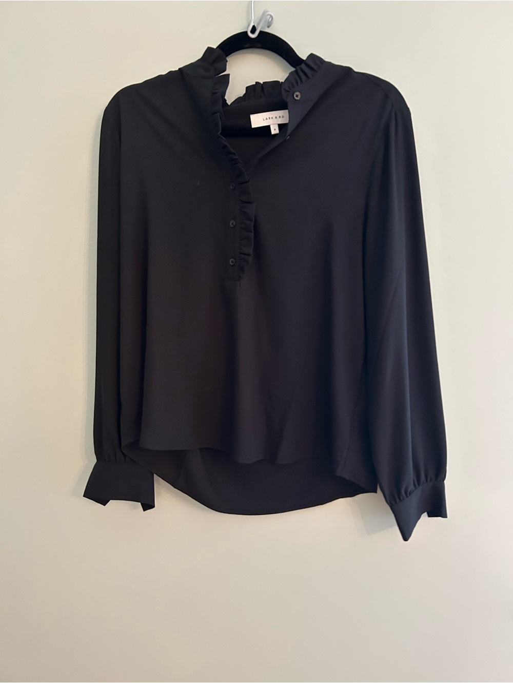 Lark & Ro Black Ruffle-Neck Long-Sleeve Blouse